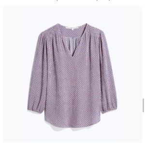 Fun2fun Kenmore Split neck blouse.